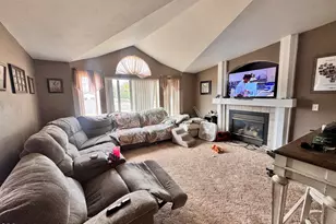 2009 Jeffrey Ln, Klamath Falls, OR 97603 - Photo 13