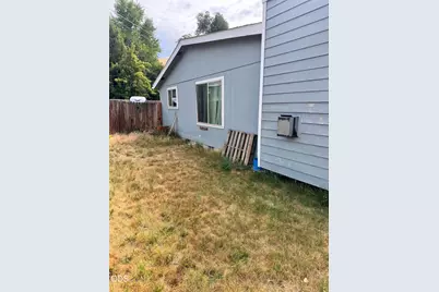 2009 Jeffrey Lane, Klamath Falls, OR 97603 - Photo 3