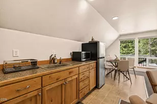 56743 Spring River Loop, Bend, OR 97707 - Photo 23