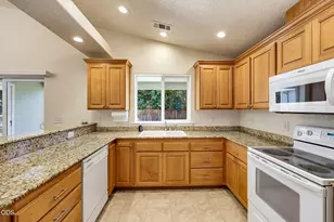155 Glenwood Dr, Eagle Point, OR 97524 - Photo 13