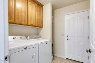 155 Glenwood Dr, Eagle Point, OR 97524 - Photo 15