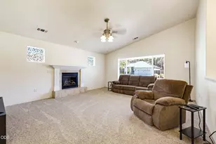 155 Glenwood Dr, Eagle Point, OR 97524 - Photo 7