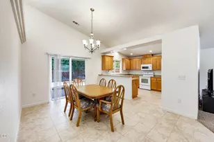 155 Glenwood Dr, Eagle Point, OR 97524 - Photo 9