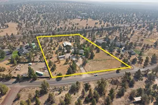 10898 NW Kingwood Dr, Redmond, OR 97756 - Photo 1