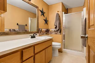 10898 NW Kingwood Dr, Redmond, OR 97756 - Photo 23