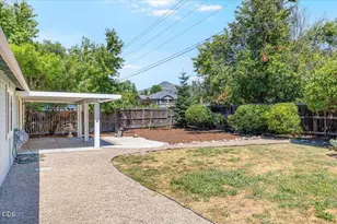 1403 Larson Creek Dr, Medford, OR 97504 - Photo 25