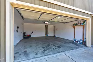 3375 SW Obsidian Ave, Redmond, OR 97756 - Photo 31