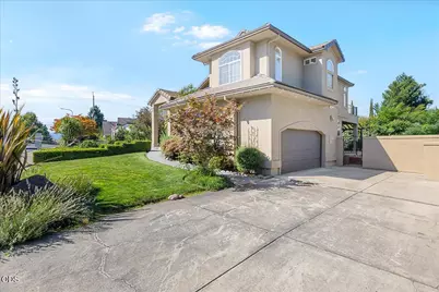 3270 Larue Drive, Medford, OR 97504 - Photo 5