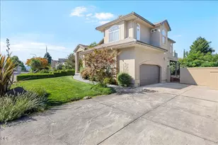 3270 Larue Dr, Medford, OR 97504 - Photo 5