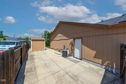 3437 Trent Avenue, White City, OR 97503 - Photo 5