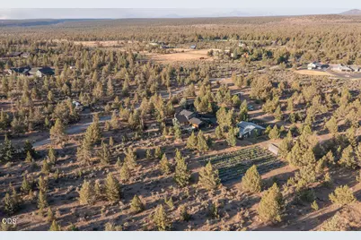 18025 Cascade Estates Drive, Bend, OR 97703 - Photo 55