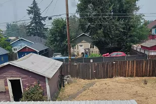 338 Fairmount St, Medford, OR 97501 - Photo 5