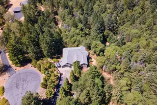 355 Madrone Ridge Dr, Grants Pass, OR 97527 - Photo 55