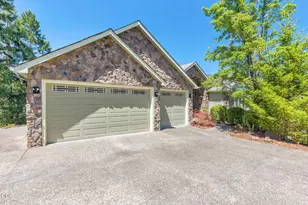 355 Madrone Ridge Dr, Grants Pass, OR 97527 - Photo 13