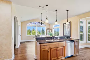 355 Madrone Ridge Dr, Grants Pass, OR 97527 - Photo 25
