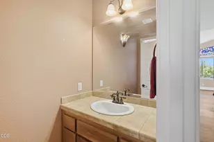 355 Madrone Ridge Dr, Grants Pass, OR 97527 - Photo 33