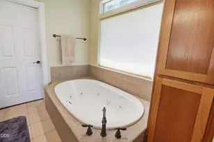 355 Madrone Ridge Dr, Grants Pass, OR 97527 - Photo 45