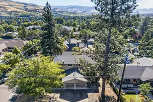 560 Scenic Dr, Ashland, OR 97520 - Photo 37