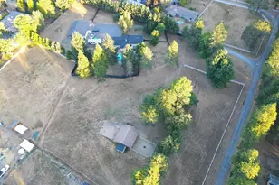 255 Queens Branch Rd, Rogue River, OR 97537 - Photo 47