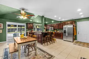 255 Queens Branch Rd, Rogue River, OR 97537 - Photo 13