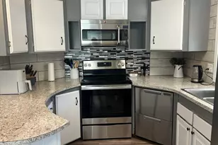 355 Colver Rd, Talent, OR 97540 - Photo 3
