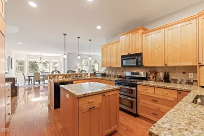 121 NW Outlook Vista Drive, Bend, OR 97703 - Photo 11