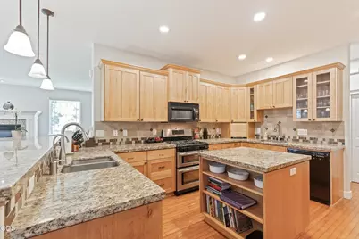 121 NW Outlook Vista Drive, Bend, OR 97703 - Photo 9