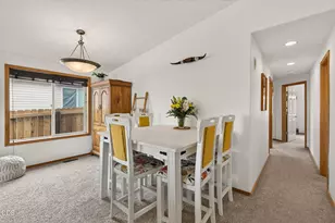 725 NE Robin Pl, Prineville, OR 97754 - Photo 5