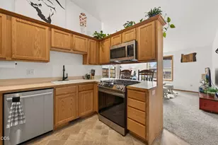 725 NE Robin Pl, Prineville, OR 97754 - Photo 9
