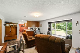 4050 Dark Hollow Rd, Medford, OR 97501 - Photo 15