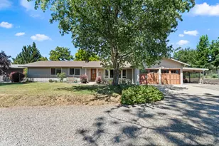 4050 Dark Hollow Rd, Medford, OR 97501 - Photo 3