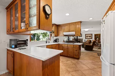 4050 Dark Hollow Road, Medford, OR 97501 - Photo 13