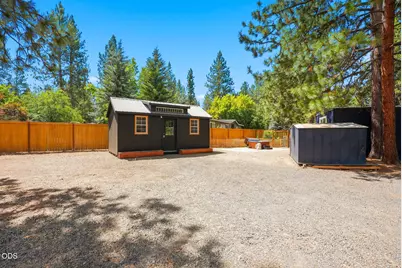 19657 Hiller Drive, Bend, OR 97702 - Photo 41