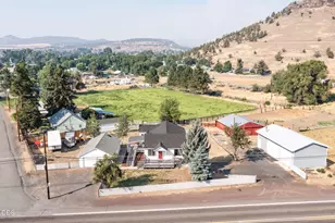 2185 SE Paulina Hwy, Prineville, OR 97754 - Photo 47
