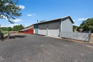 2185 SE Paulina Hwy, Prineville, OR 97754 - Photo 3