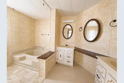 301 Freeman Road #UNIT 56, Central Point, OR 97502 - Photo 9