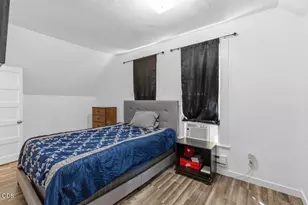 811 SW 4th St, Grants Pass, OR 97526 - Photo 11