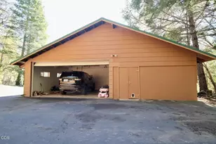 2595 E Evans Creek Rd, Rogue River, OR 97537 - Photo 5