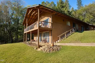 2595 E Evans Creek Rd, Rogue River, OR 97537 - Photo 1