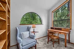 13577 Star Flower, Black Butte Ranch, OR 97759 - Photo 25