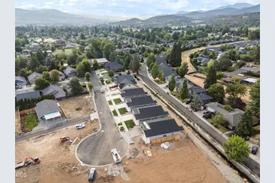 2223 Piazza Drive, Medford, OR 97501 - Photo 33