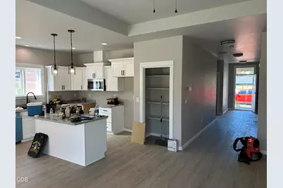 2223 Piazza Drive, Medford, OR 97501 - Photo 3
