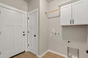 2223 Piazza Dr, Medford, OR 97501 - Photo 15