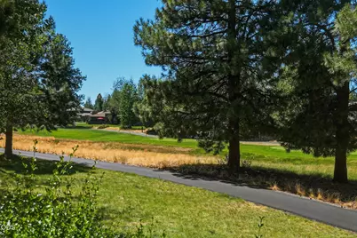 335 Mount Washington Drive, Bend, OR 97702 - Photo 27
