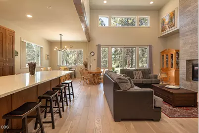 60484 Kangaroo Loop, Bend, OR 97702 - Photo 5
