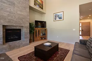 60484 Kangaroo Loop, Bend, OR 97702 - Photo 13