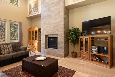 60484 Kangaroo Loop, Bend, OR 97702 - Photo 13