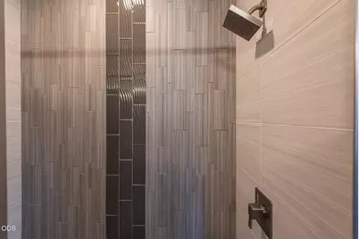 60484 Kangaroo Loop, Bend, OR 97702 - Photo 27