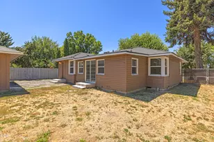4225 Summers Ln, Klamath Falls, OR 97603 - Photo 43