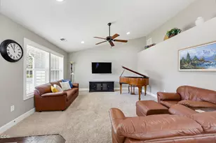 876 Holley Way, Central Point, OR 97502 - Photo 5